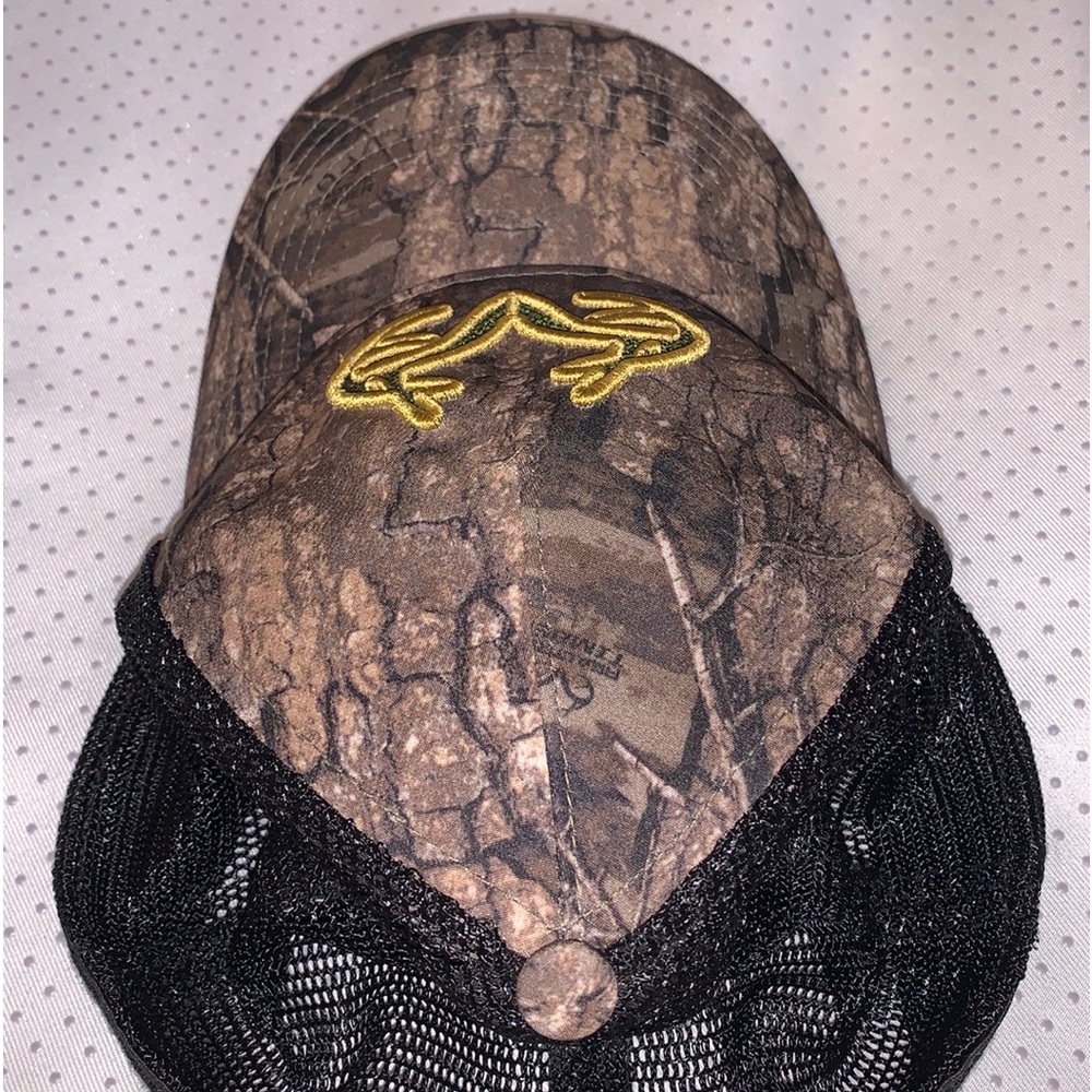 REALTREE camouflage hat with gold antlers on front mesh back elastic band L/XL - Picture 3 of 8